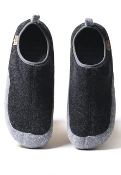 Toni Pons Uomo NIL-FR - Pantofole - Black 7 Toni Pons Uomo NIL-FR - Pantofole - Black -Negozio online Toni Pons Italia 4a416d516fad4672aff2211ea6ef3174