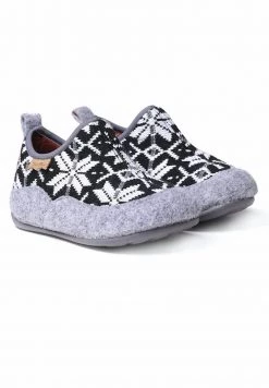 Toni Pons Unisex Scarpe Senza Lacci - Black -Negozio online Toni Pons Italia 88abfb63d6504b848be6b505dc04db28